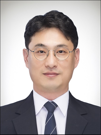 Kyung-Min, Jeon Photo