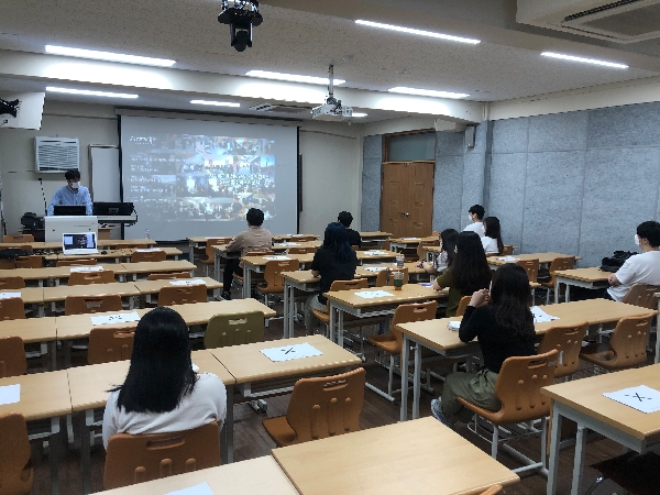 2021 선배와의 TALK 특강 대표이미지