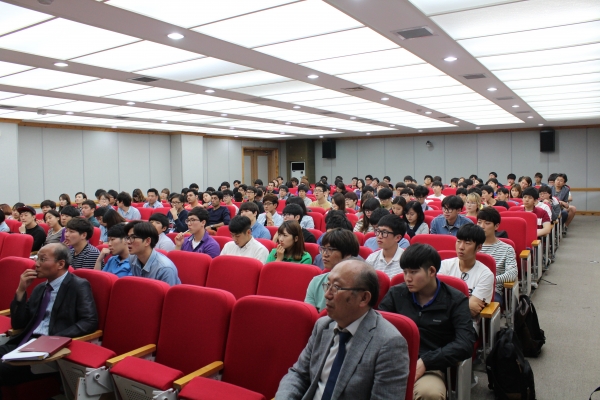 2014학년도 1학기 한창대 석좌교수 특별 강연 3번째 첨부파일 이미지