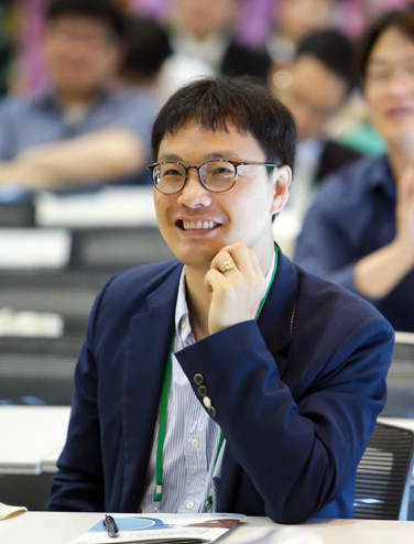 Prof. Ki-Tae, Baek 사진