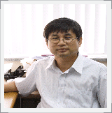홍 창 희 교수님 사진