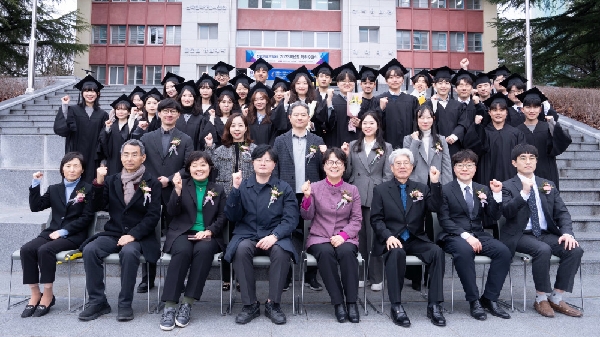 아름다운 기부이야기 약학대학 1회 졸업생 일동 대표이미지