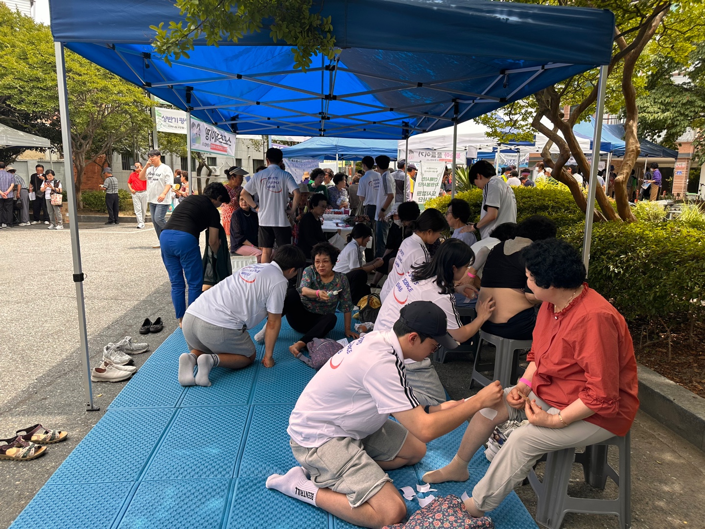 2024 전북대학교 스포츠과학과와 전주금암노인복지관과 함께하는 스포츠테이핑 및 스포츠마사지 재활봉사 6번째 첨부파일 이미지