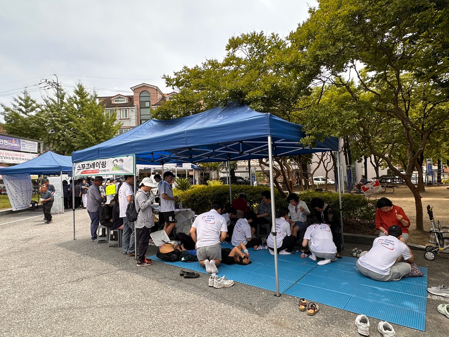 2024 전북대학교 스포츠과학과와 전주금암노인복지관과 함께하는 스포츠테이핑 및 스포츠마사지 재활봉사 7번째 첨부파일 이미지